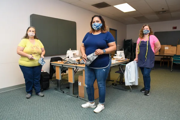 Elk Grove Food Service Workers Find Joy In Sewing Masks, Protecting ...