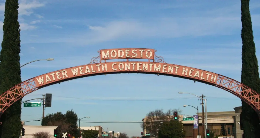 Modesto Arch